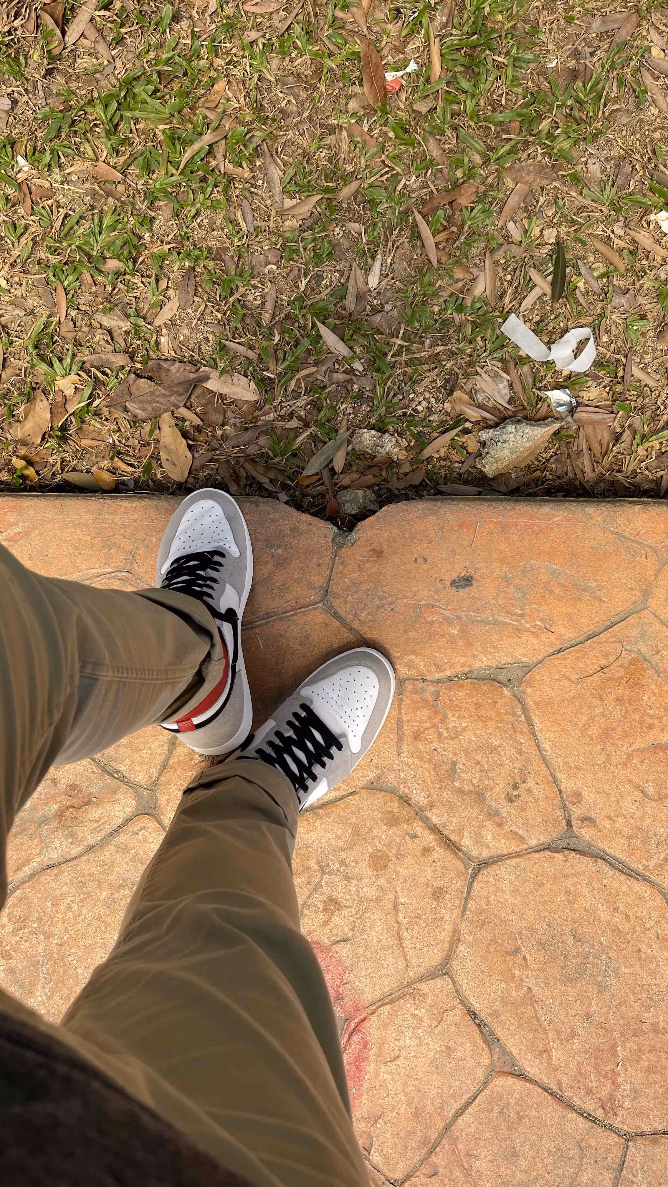 Air Jordan 1 Retro High OG 'Smoke Grey' 555088-126 Air Jordan 1 Retro High OG 'Smoke Grey' 555088-126